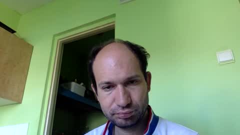 Snapshot of sparei7 chatting on 05.14.26 Snaiky online show from 05.14.26