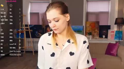 Snapshot of sparkly_k chatting on 06.18.26 Kate online show from 06.18.26