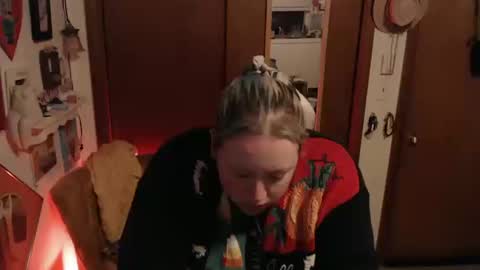 Snapshot of sparklybisexual chatting on 10.15.25 sparklybisexual online show from 10.15.25