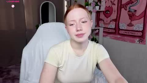 Snapshot of sparky_fox chatting on 07.19.26 Nika online show from 07.19.26