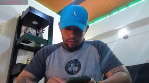 Snapshot of spartacus_cam chatting on 12.06.24     online show from 12.06.24