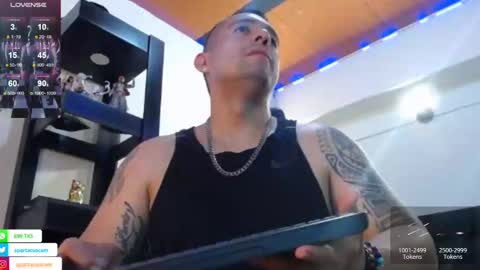 Snapshot of spartacus_cam chatting on 12.10.24     online show from 12.10.24