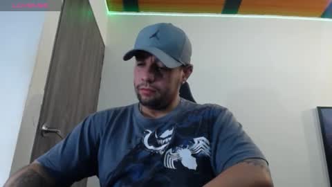 Snapshot of spartacus_cam chatting on 01.16.25     online show from 01.16.25