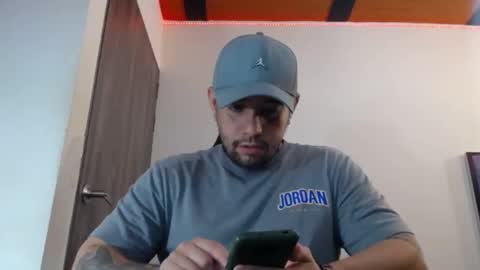 Snapshot of spartacus_cam chatting on 02.04.25     online show from 02.04.25