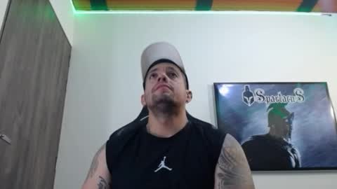 Snapshot of spartacus_cam chatting on 09.23.25     online show from 09.23.25