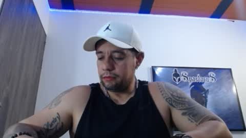 Snapshot of spartacus_cam chatting on 09.24.25     online show from 09.24.25