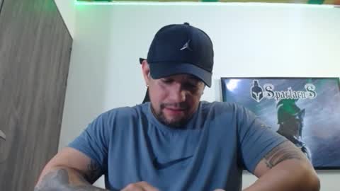 Snapshot of spartacus_cam chatting on 10.02.25     online show from 10.02.25