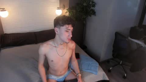 Snapshot of spencerwhite_ chatting on 04.27.26 Spencer online show from 04.27.26