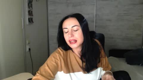 Carla online show from 11.16.25