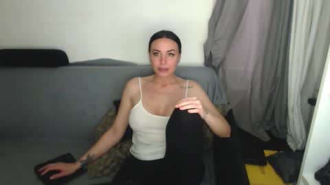 Snapshot of spicemint chatting on 03.19.26 Carla online show from 03.19.26