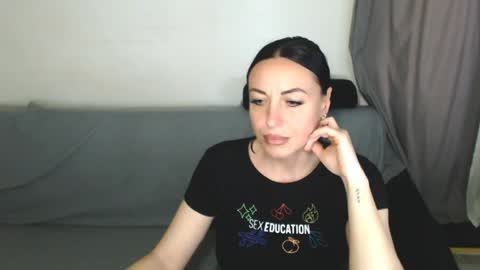 Snapshot of spicemint chatting on 04.18.26 Carla online show from 04.18.26