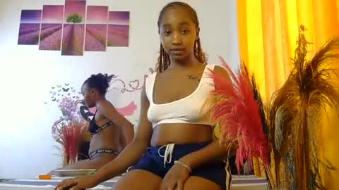 Snapshot of spicy_angels chatting on 05.24.26 Quinter Cheeky online show from 05.24.26
