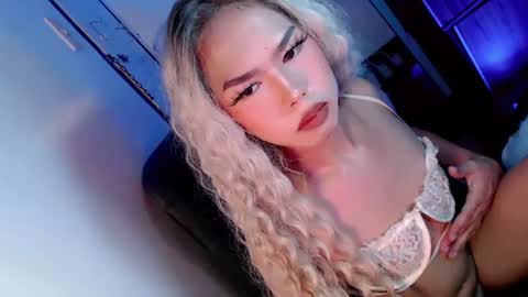 Snapshot of spicy_hot_carolina chatting on 06.23.26 CAROLINA carol online show from 06.23.26