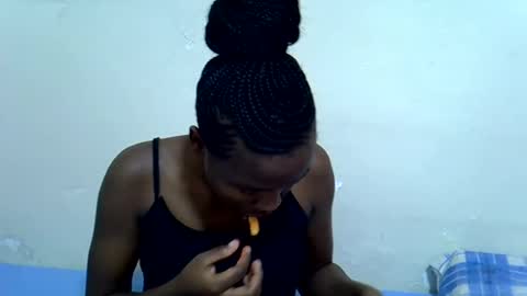 Snapshot of spicy_kittie chatting on 07.13.26 Kittle online show from 07.13.26
