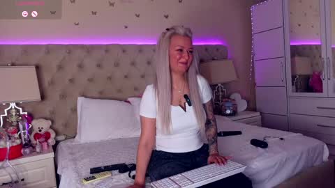 Alicia online show from 04.29.26