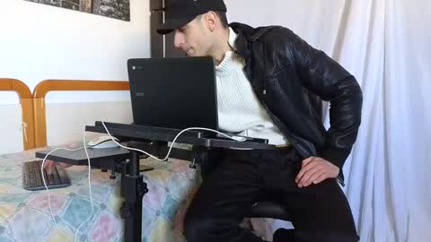 Marco. When Im offline you can view premium content in bio online show from 02.06.25