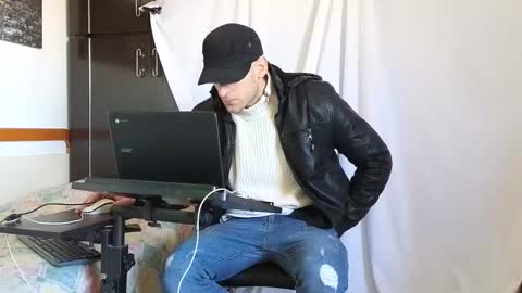 Marco. When Im offline you can view premium content in bio online show from 02.07.25