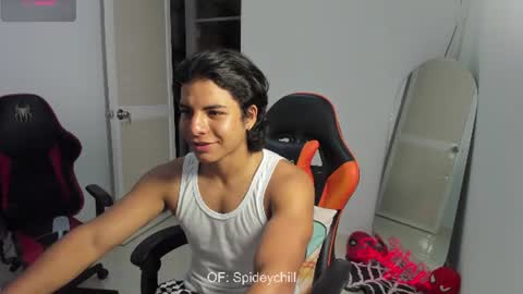 Snapshot of spideychill chatting on 07.07.26 spideychill online show from 07.07.26