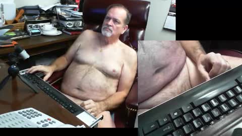 Snapshot of spitfire1964 chatting on 03.12.25 Spitfire online show from 03.12.25