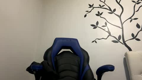 Snapshot of splash516634 chatting on 12.25.24 Twitter Toxiceli2 online show from 12.25.24