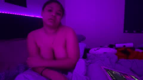 Snapshot of splashvirus chatting on 10.17.25 splashvirus online show from 10.17.25