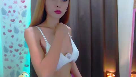Snapshot of splendid_kim08 chatting on 12.10.24 Kimmy online show from 12.10.24