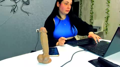 Snapshot of spoiled_lilit chatting on 02.11.26 Lilith online show from 02.11.26