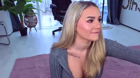 Anna online show from 10.04.25