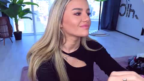 Anna online show from 10.20.25