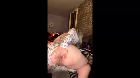 sporegeous online show from 03.25.26