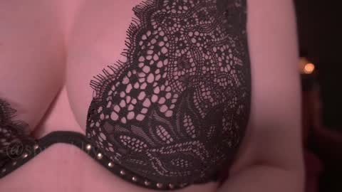 Snapshot of spr_abby chatting on 12.02.24 Abby online show from 12.02.24