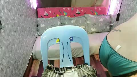 Snapshot of squirt_girlx22 chatting on 10.10.25 PLEASURE HERE ANGEL FULL FACE IN PVT online show from 10.10.25