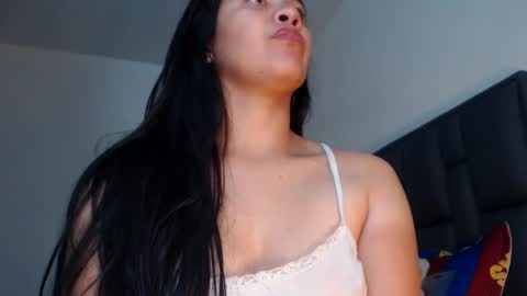 Snapshot of squirt_milk_ chatting on 01.30.25 Carolainss online show from 01.30.25