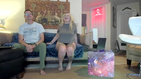 Snapshot of squirt_vip_room chatting on 01.05.25 Roxy Day  Mossimo Knight online show from 01.05.25