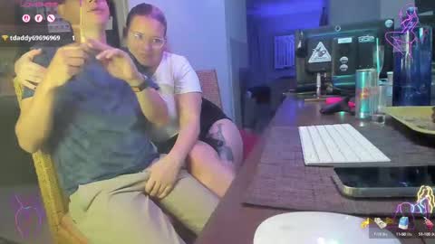 Snapshot of squirt_vip_room chatting on 09.28.25 Roxy Day  Mossimo Knight online show from 09.28.25