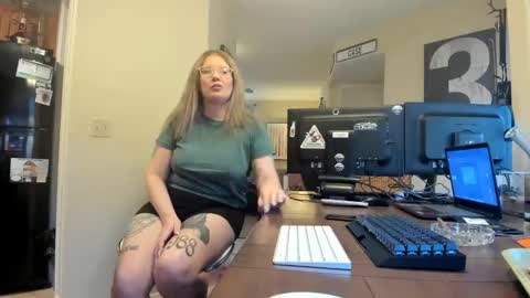 Roxy Day  Mossimo Knight online show from 01.16.26