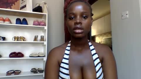 Snapshot of squiter_girlie chatting on 05.16.26 Squiter online show from 05.16.26