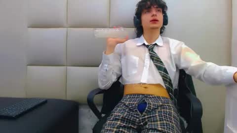 Snapshot of sr_bonnyethan chatting on 02.13.26 ethan online show from 02.13.26