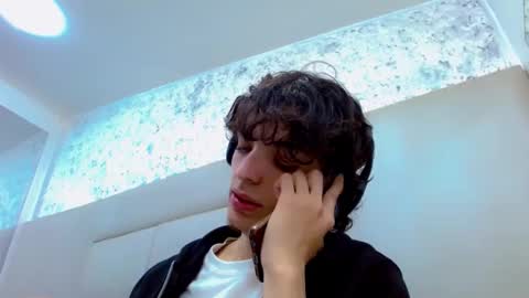 Snapshot of sr_bonnyethan chatting on 02.28.26 ethan online show from 02.28.26