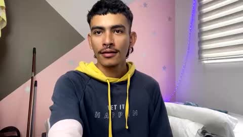 Snapshot of srcejotas chatting on 01.25.25 sorry mom online show from 01.25.25