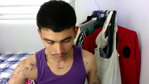 Snapshot of srcejotas chatting on 09.12.25 sorry mom online show from 09.12.25