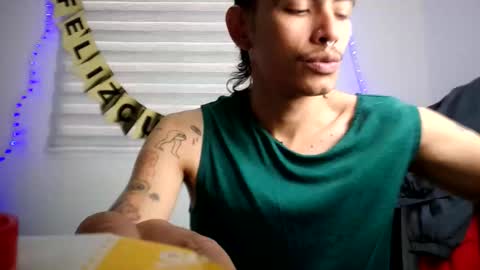 Snapshot of srcejotas chatting on 10.12.25 sorry mom online show from 10.12.25