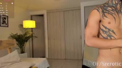 Snapshot of srerotic chatting on 01.05.25 Matt     online show from 01.05.25