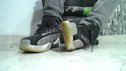 Snapshot of srfindomfeet_ chatting on 03.26.26 sr master cum its my old account online show from 03.26.26