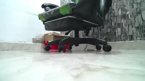 Snapshot of srfindomfeet_ chatting on 04.12.26 sr master cum its my old account online show from 04.12.26