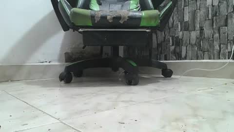 Snapshot of srfindomfeet_ chatting on 07.13.26 sr master cum its my old account online show from 07.13.26