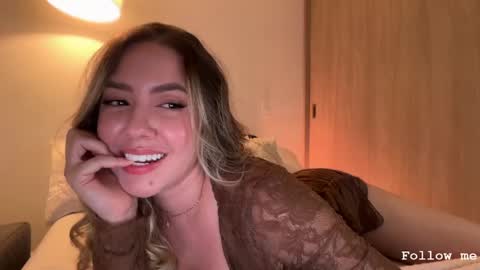Snapshot of srta__sophie chatting on 06.05.26 Sophie 3 online show from 06.05.26