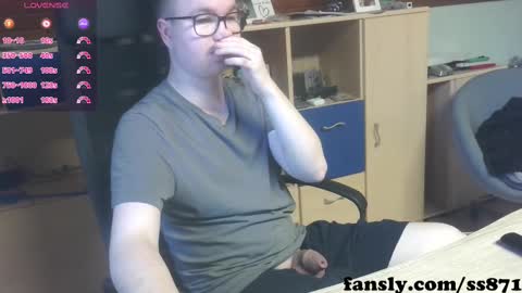 Snapshot of ss871 chatting on 02.22.25 florian online show from 02.22.25