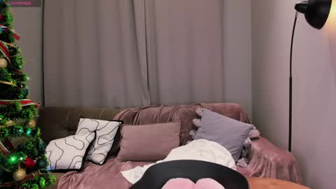 Alexandra online show from 12.31.24