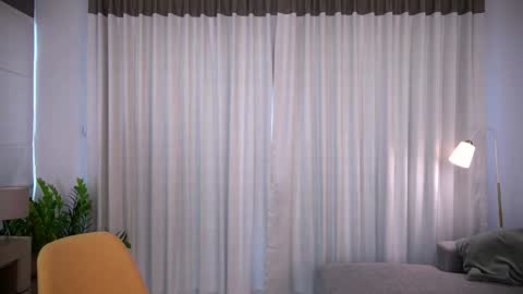 Snapshot of ssscarlett chatting on 12.31.24 Scarlett online show from 12.31.24